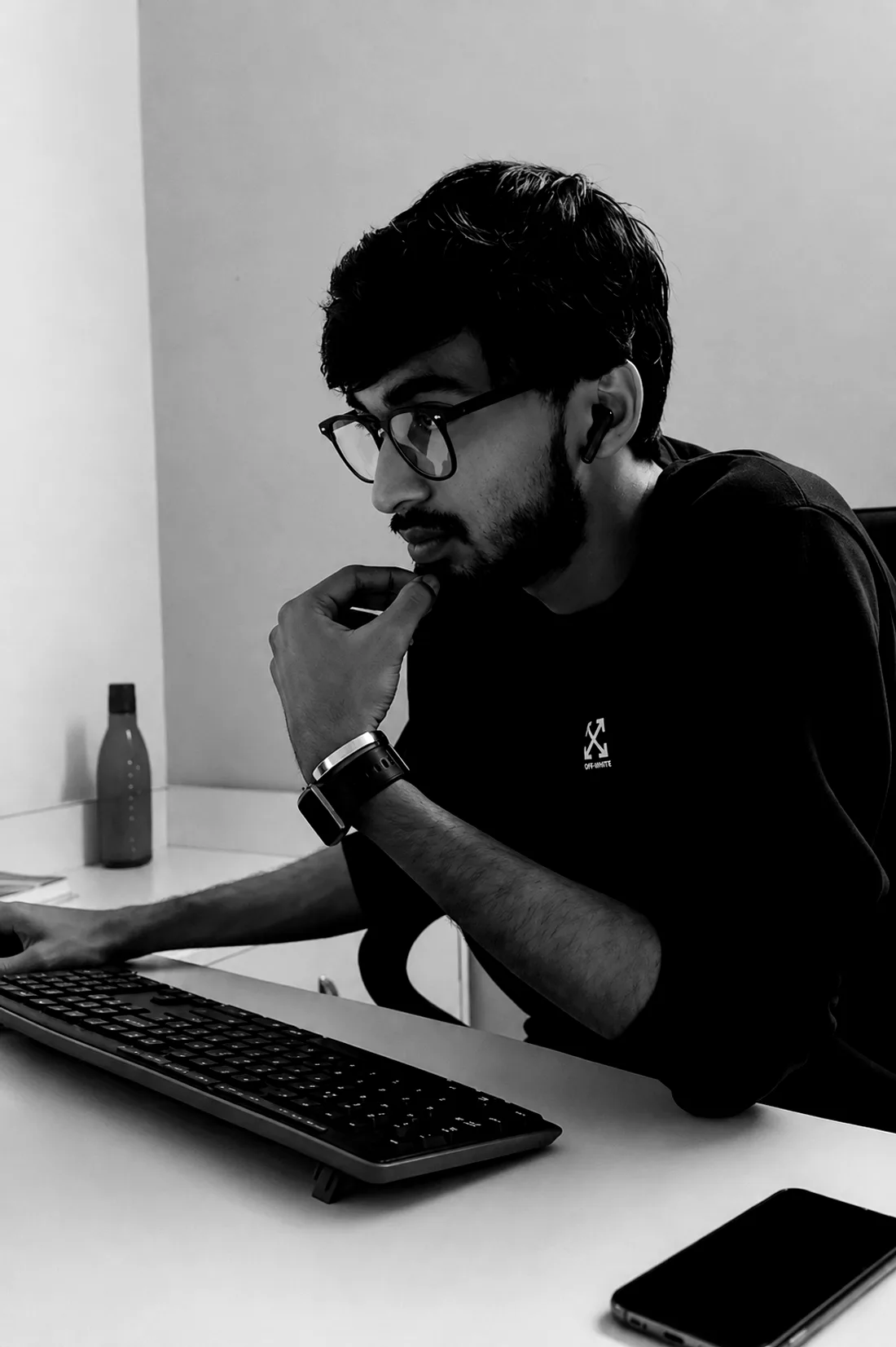 Noor, founder of Zetra Tech, at work